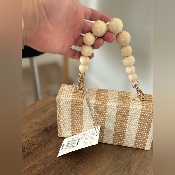 NWT Mini Hardshell Straw Clutch - A New Day - Picture 10 of 11